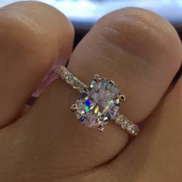 NEW 925 Silver Oval Diamond Engagement Ring A - Picture 2 of 3